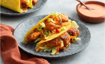 Taco's met chinese kool en kibbeling