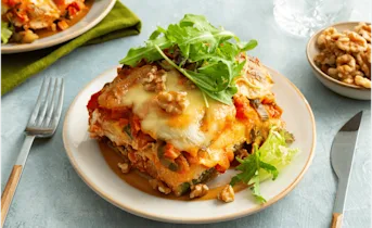 Courgette lasagne met rucola