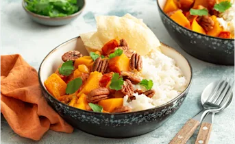 Indiase pompoencurry met pappadums