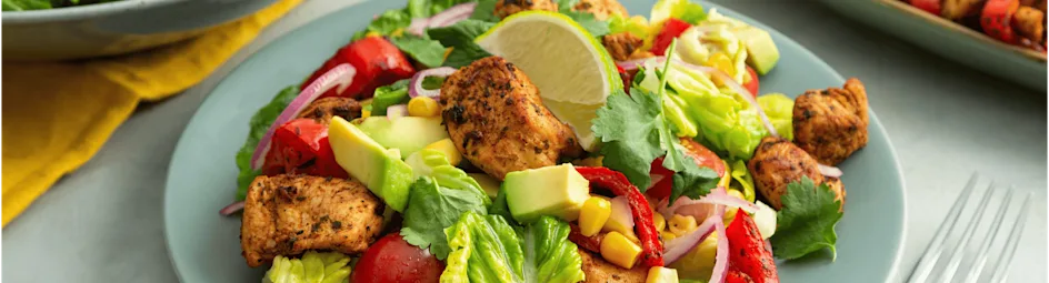 Mexicaanse salade met gekruide kip