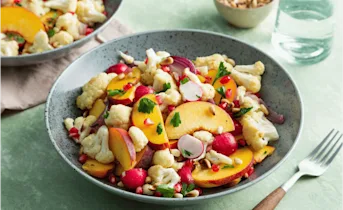 Geroosterde bloemkool salade met granaatappelpitjes