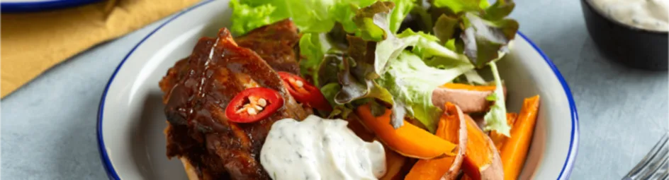 Spareribs met frietjes en dille mayonaise