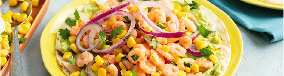 Open wraps met garnalen en maïssalade