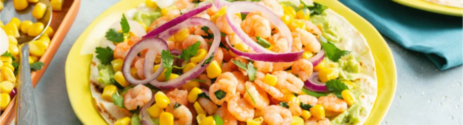 Open wraps met garnalen en maïssalade