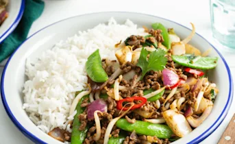 Aziatische wokschotel met gehakt