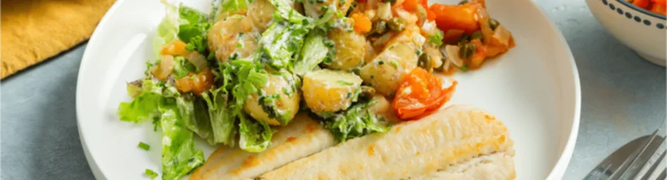 Gebakken scholfilet met aardappelsalade