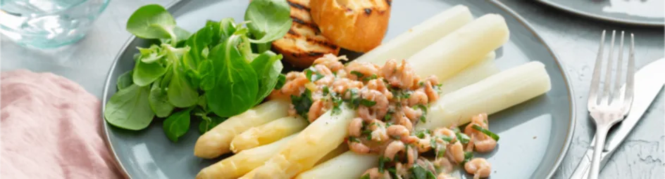 Witte asperges met Hollandse garnalen in botersaus