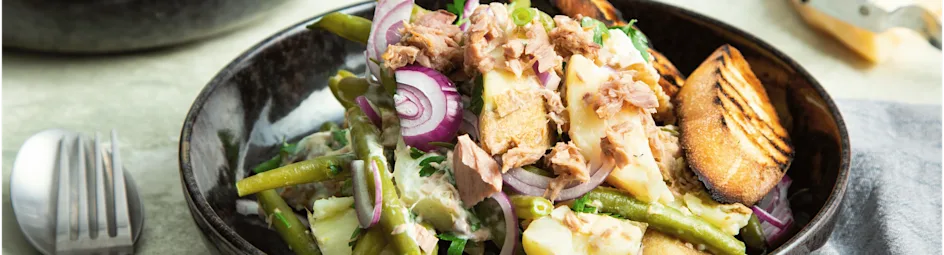 Aardappelsalade met tonijn en sperziebonen
