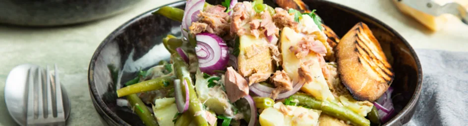Aardappelsalade met tonijn en sperziebonen