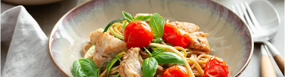 Courgette pasta met Victoriabaars