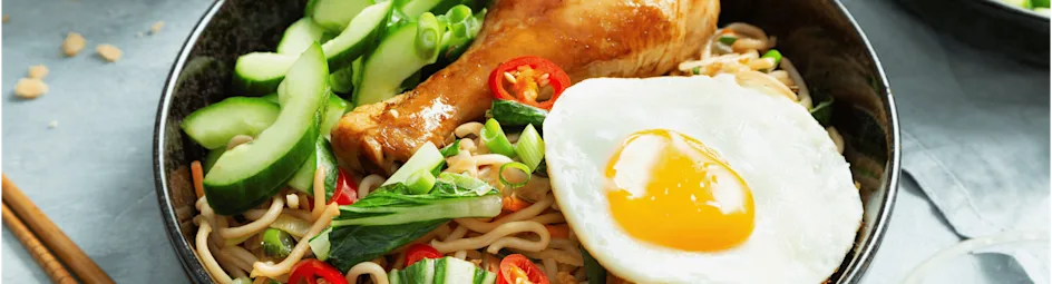Bami met ketjap kip