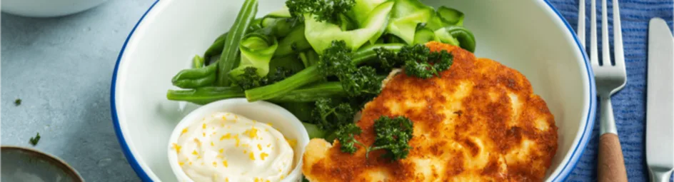 Fish & chips met citroenmayonaise en zoetzure salade