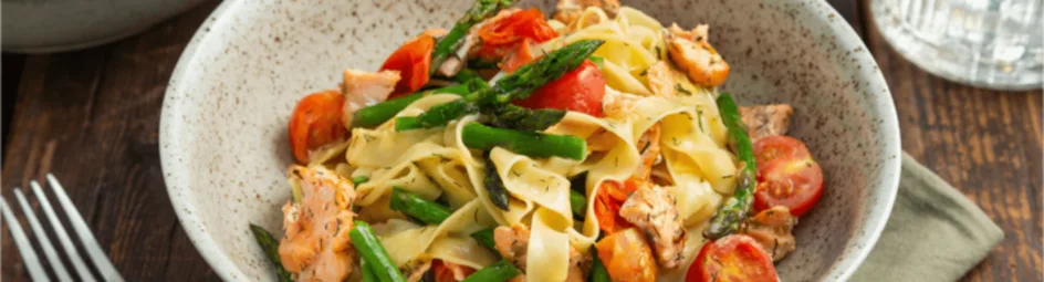 Zalm met verse pasta en romige dille saus