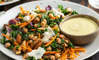 Boerenkool-kikkererwtensalade met gorgonzola