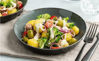 Tonijnsalade met krieltjes en broccoli