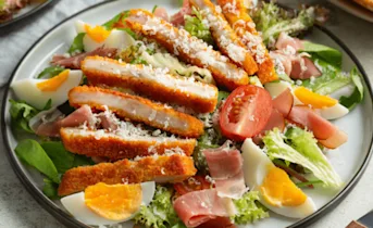 Salade met krokante kip