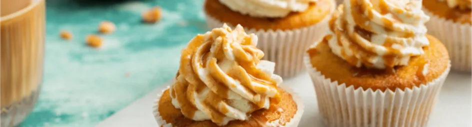 Koffie muffins met gezouten karamel