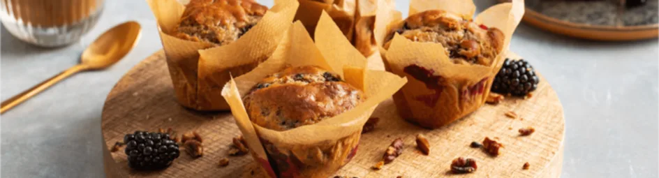 Yoghurtmuffins met bramen en pecannoten