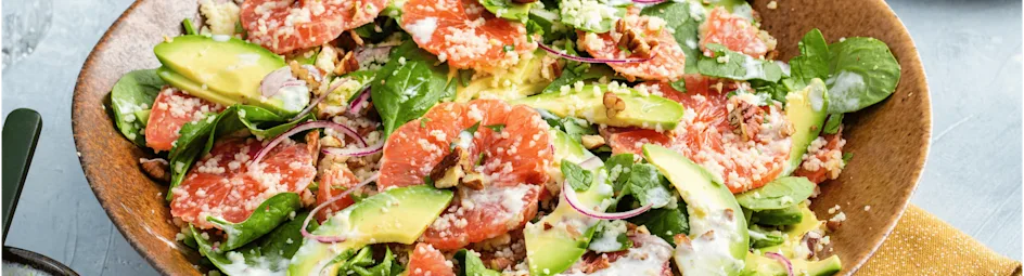 Maaltijdsalade met avocado en grapefruit