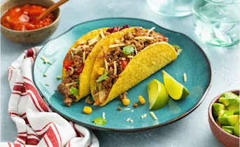 Taco's met avocado-salsa