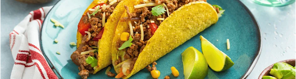 Taco's met avocado-salsa