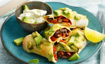 Vegetarische burrito's met zoete puntpaprika
