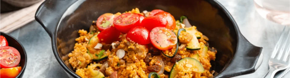 Pittige couscous met kip en rozijnen