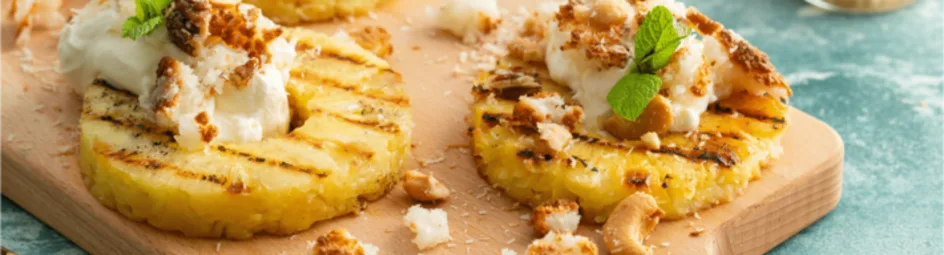 Gegrilde ananas met kokosslagroom