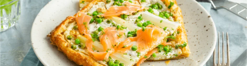 Romige aspergetaart met zalm en citroen