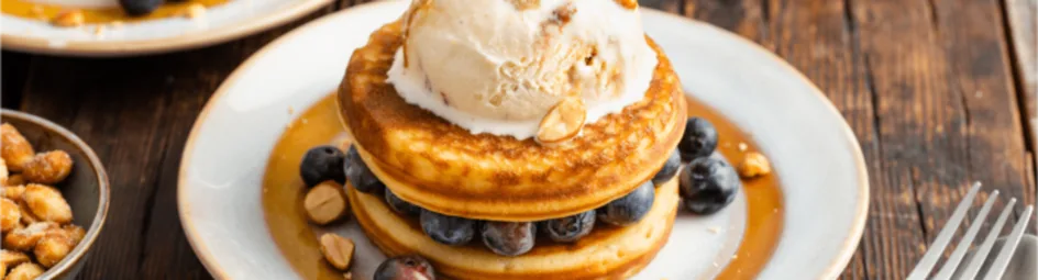 American pancakes met ijs