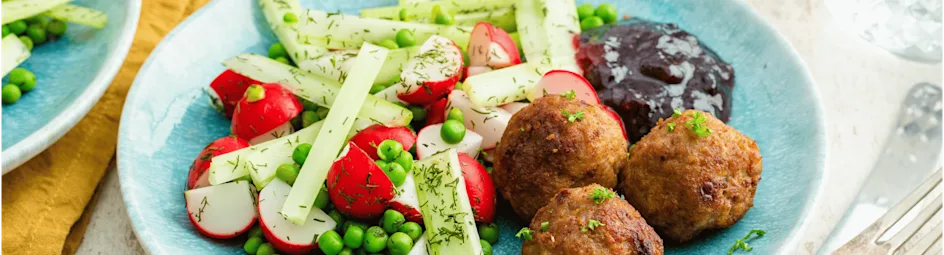 Zweedse balletjes met een frisse salade