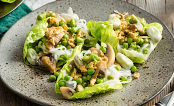 Aziatische slawraps met pittige groenten