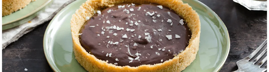 Gezouten chocolade-koffie ganache taartjes