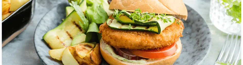 Kabeljauwburgers met gegrilde courgette salade
