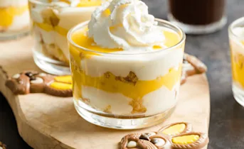 Feestelijke advocaat trifle