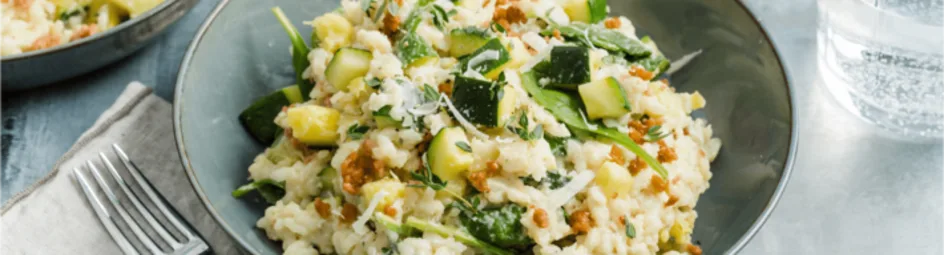 Romige courgette-risotto met plantaardig gehakt