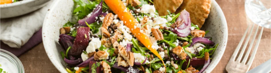 Linzensalade met geroosterde bospeen en rode biet