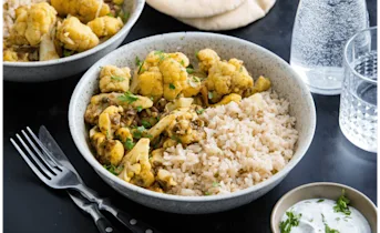 Snelle Indiase Dahl met bloemkool en rijst
