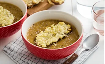 Franse uiensoep met kaas crostini’s