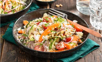Frisse couscous-salade met gegrilde courgette en witte kaas