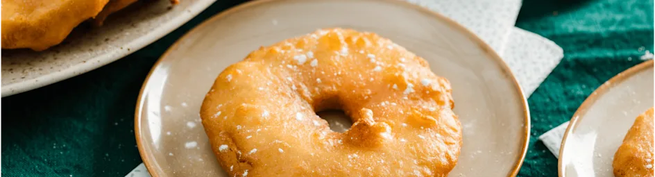 Appelbeignets in bierbeslag