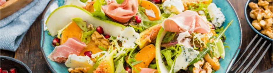 Wintersalade met verse vijgen, peer en geroosterde pompoen