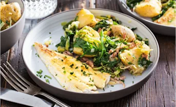 Citroen-wijtingfilets met knapperige aardappeltjes en prei