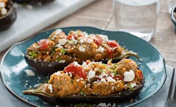 Gevulde aubergines met verse worst