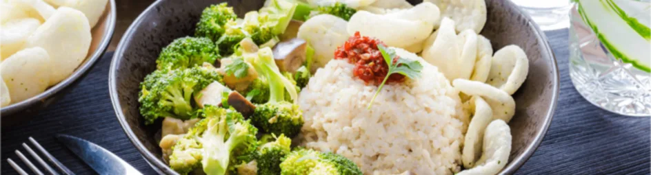 Thaise groene curry met broccoli en aubergine