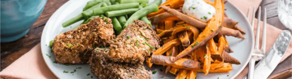 Vissticks met zoete aardappel frietjes