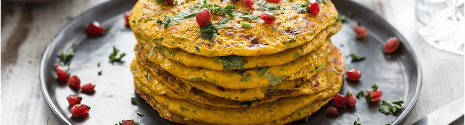 Hartige pompoenpannenkoekjes met andijvie