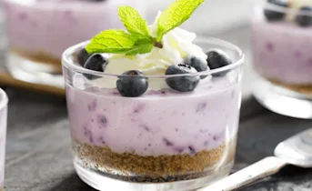 Zomerse blauwe bessen kwarktaartjes