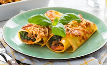 Romige lasagne rolletjes met basilicum