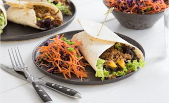 Mexicaanse gehakt tortilla met frisse rode kool salade